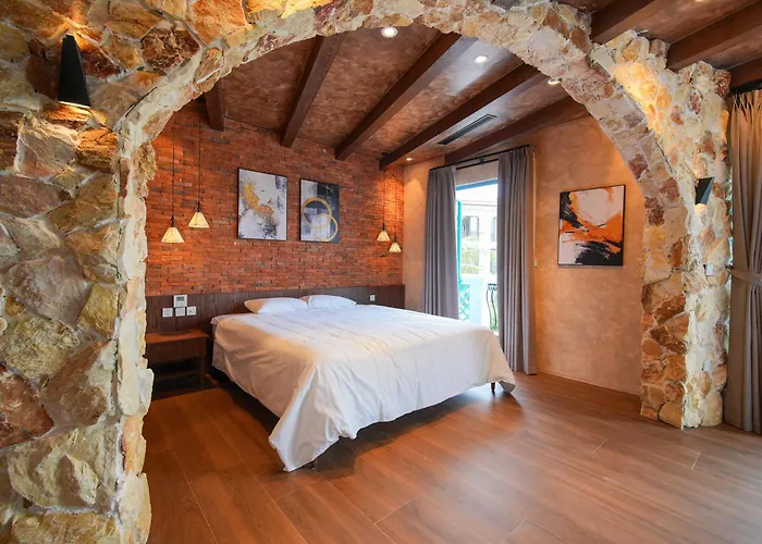 Cham Villa *