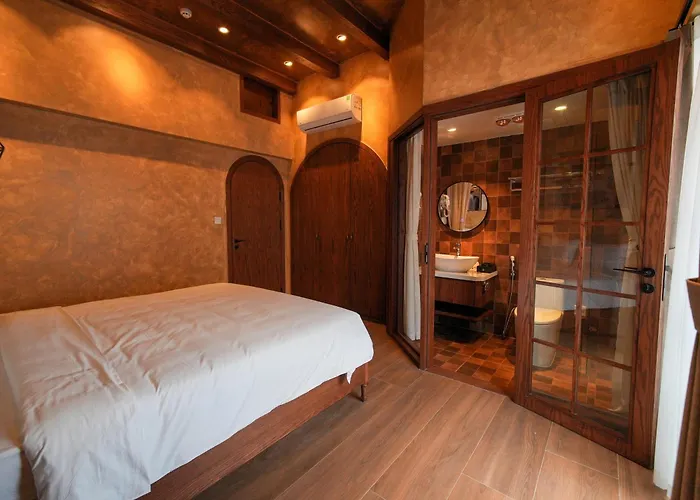 Cham Villa